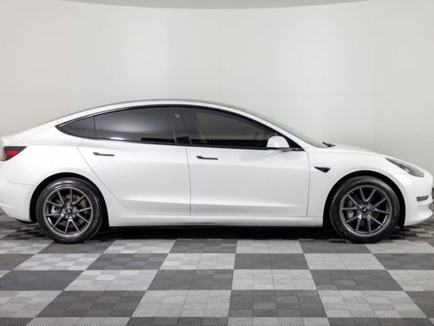 Used 2023 Tesla Model 3 Standard Range RWD image 9