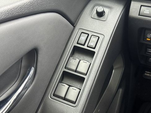 Used 2022 Nissan Frontier SV image 15