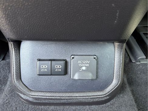 Used 2021 Toyota Highlander Limited FWD image 43