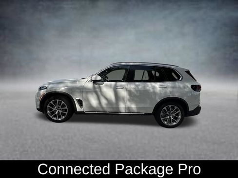 Used 2025 BMW X5 xDrive50e AWD/4WD image 4