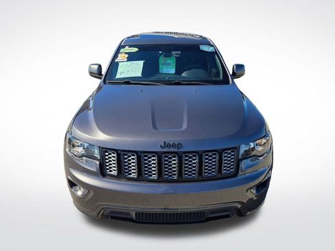 Used 2017 Jeep Grand Cherokee Altitude image 53