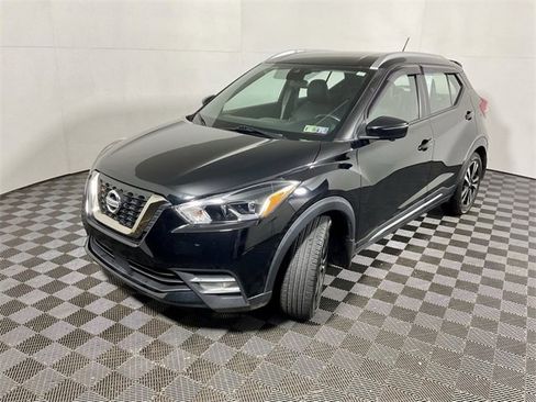 Used 2020 Nissan Kicks SR w/ SR Premium Package image 8