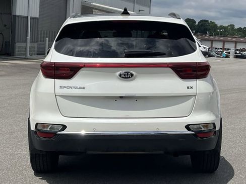 Used 2022 Kia Sportage EX w/ EX Technology Package FWD image 12