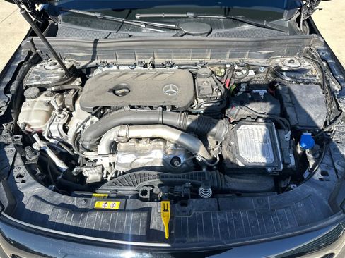 Used 2025 Mercedes-Benz GLB 250 GLB 250 image 29