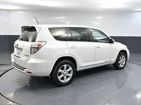 Used 2012 Toyota RAV4 EV image 4
