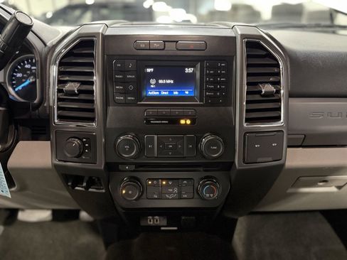 Used 2017 Ford F250 XLT image 17