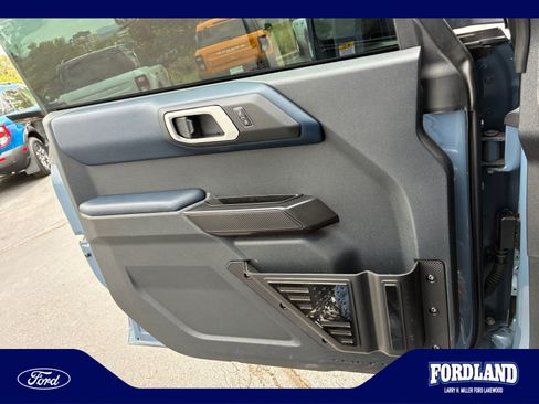 Used 2024 Ford Bronco Raptor w/ Interior Carbon Fiber Pack 6 AWD/4WD image 13