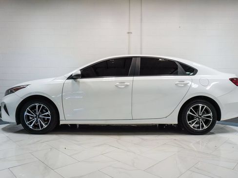 Used 2024 Kia Forte LXS FWD image 28