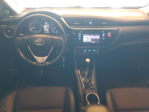 Used 2018 Toyota Corolla SE image 12