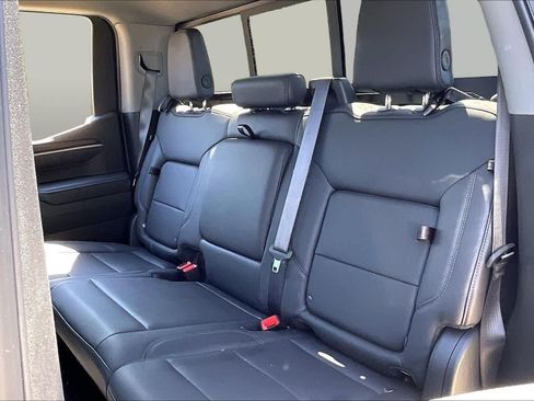 Used 2026 GMC Sierra 1500 SLT AWD/4WD image 21