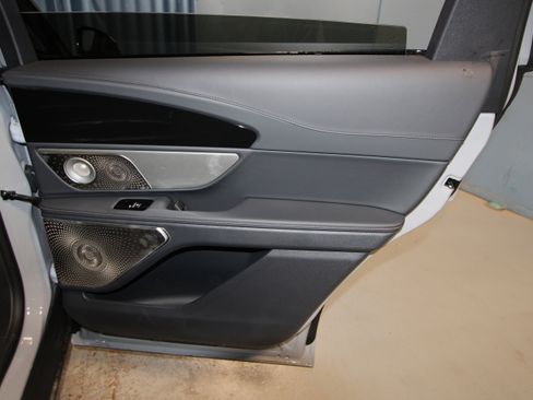 New 2026 Lincoln Nautilus Reserve image 28