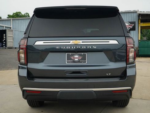 Used 2021 Chevrolet Suburban LT RWD image 19