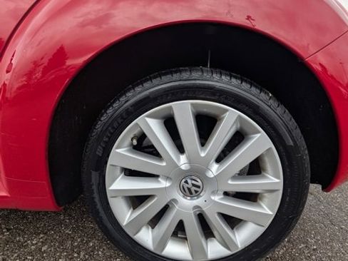 Used 2008 Volkswagen Beetle SE image 18