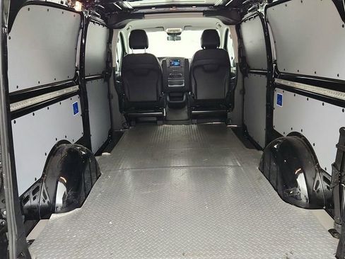 Used 2023 Mercedes-Benz Metris image 22