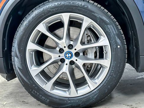 Used 2023 BMW X5 xDrive45e w/ Executive Package image 27
