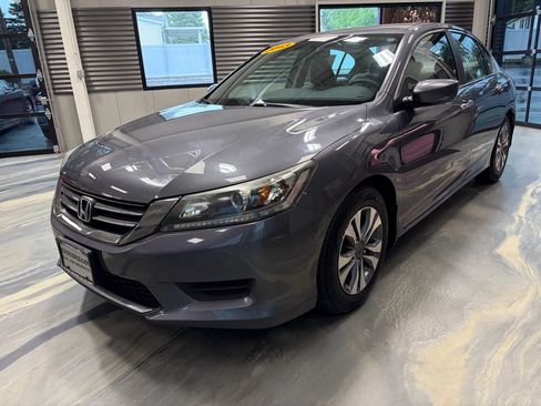 Used 2013 Honda Accord LX image 3