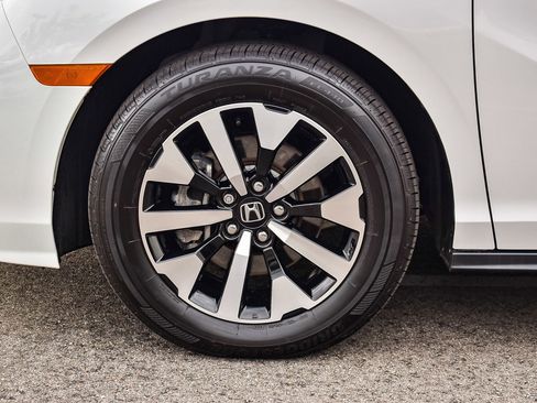 Used 2025 Honda Odyssey EX-L image 12