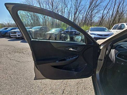 Used 2024 Chevrolet Malibu LT image 20