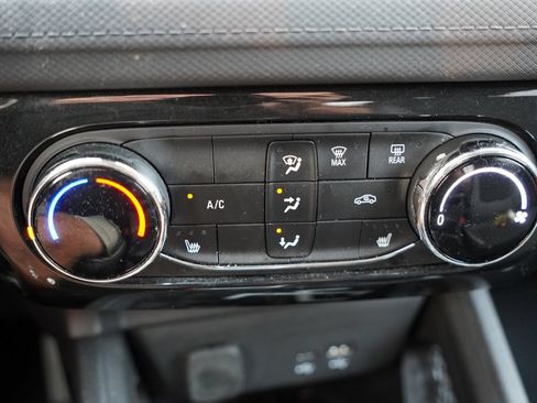 Used 2024 Chevrolet TrailBlazer LT w/ LT Cold Weather Package AWD/4WD image 6