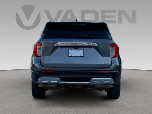 Used 2022 Ford Explorer XLT w/ Equipment Group 202A image 18