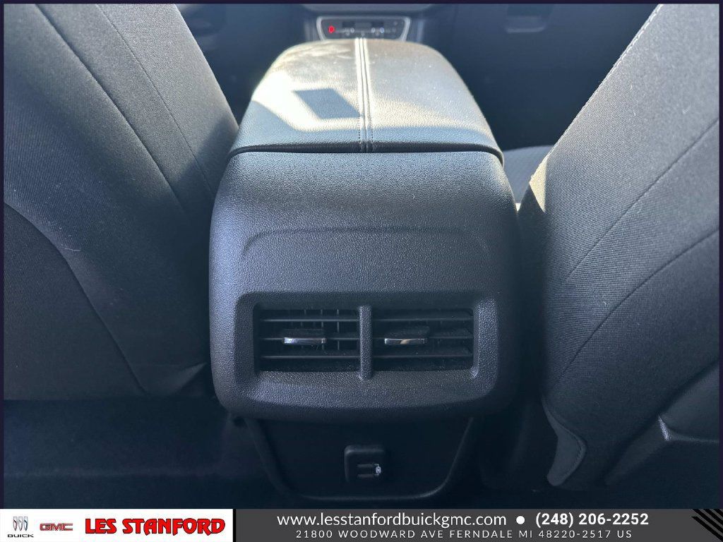 Used 2024 GMC Terrain SLE FWD image 15