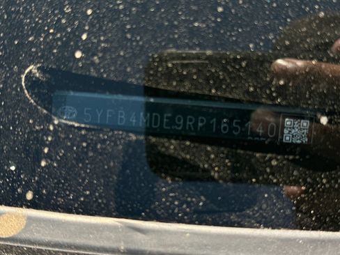 Used 2024 Toyota Corolla LE FWD image 4
