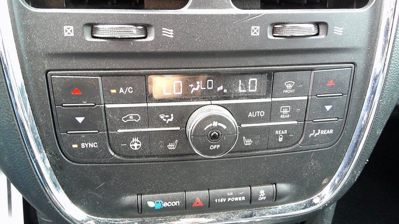 Used 2019 Dodge Grand Caravan GT FWD image 28