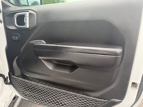 Used 2019 Jeep Wrangler Unlimited Rubicon w/ Cold Weather Group image 25