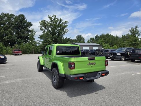New 2025 Jeep Gladiator Mojave w/ Convenience Group image 9