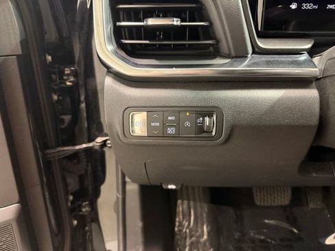 Certified 2025 GMC Terrain Elevation AWD/4WD image 16