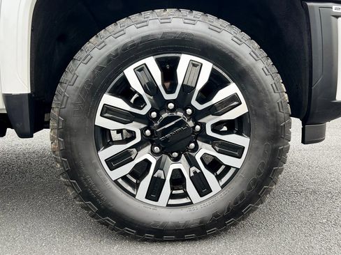 Used 2024 GMC Sierra 2500 Denali Ultimate w/ Max Trailering Package image 19