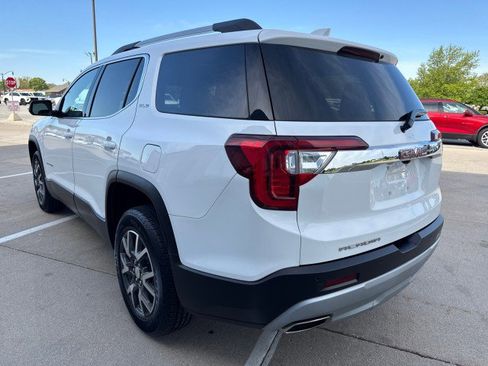 Used 2023 GMC Acadia SLE w/ Driver Convenience Package FWD image 5