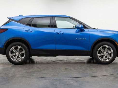 Used 2025 Chevrolet Blazer LT image 11