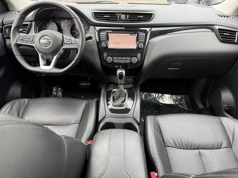 Used 2021 Nissan Rogue Sport SL w/ Premium Package image 13