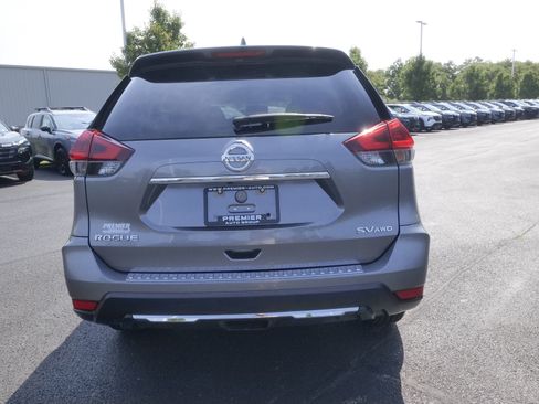 Used 2018 Nissan Rogue SV w/ Premium Package AWD/4WD image 7