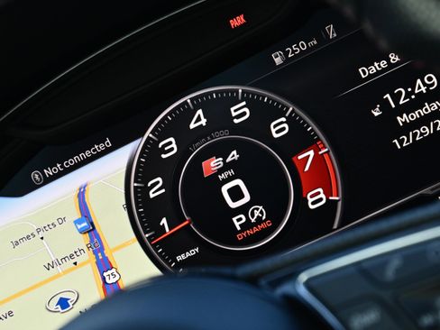 Used 2018 Audi A4 2.0T Premium Plus w/ Premium Plus Package image 25