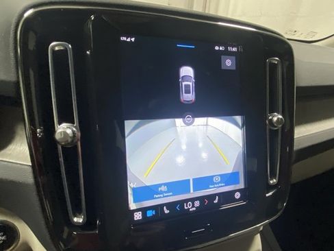 Certified 2023 Volvo XC40 B5 Plus w/ Driver Assist Package image 26