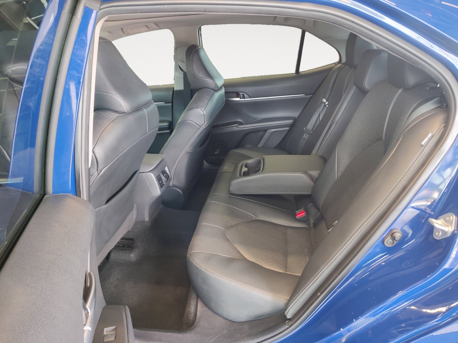 Used 2023 Toyota Camry XLE w/ Navigation Package FWD image 24