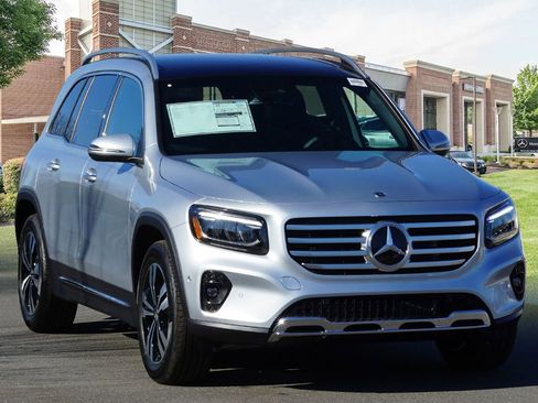 New 2026 Mercedes-Benz GLB 250 image 3