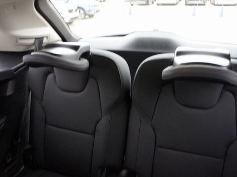 New 2025 Volvo XC90 T8 Plus w/ Protection Package Premier image 24