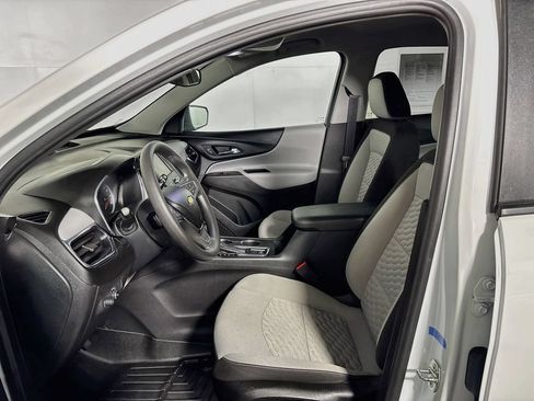 Used 2021 Chevrolet Equinox LS w/ LS Convenience Package AWD/4WD image 11