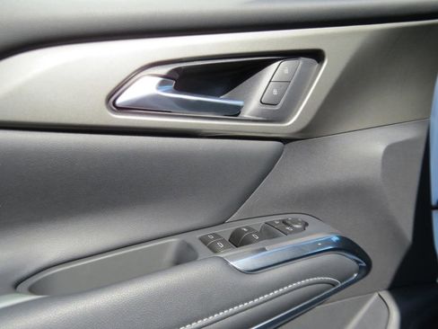 Certified 2026 Chevrolet Traverse LT FWD image 21