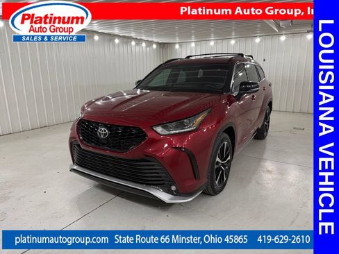 Used 2021 Toyota Highlander XSE FWD image 1