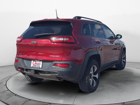 Used 2017 Jeep Cherokee Trailhawk AWD/4WD image 4