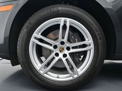 Used 2026 Porsche Macan AWD/4WD image 26