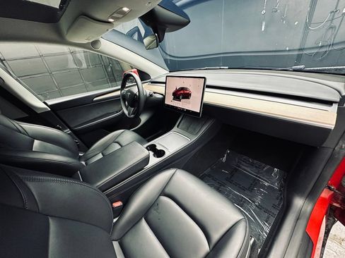 Used 2023 Tesla Model Y Long Range AWD/4WD image 19