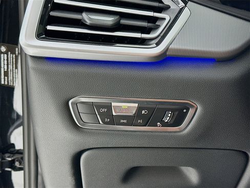 Used 2022 BMW X5 xDrive40i w/ M Sport Package image 11