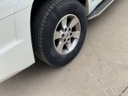 Used 2013 Toyota 4Runner SR5 RWD image 10