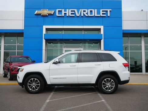 Used 2015 Jeep Grand Cherokee Limited w/ Trailer Tow Group IV image 4