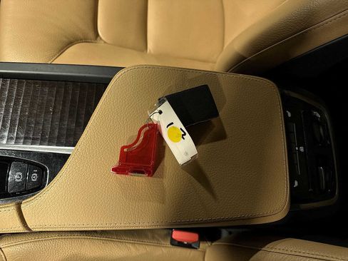 Used 2019 Volvo XC90 T6 Momentum image 36